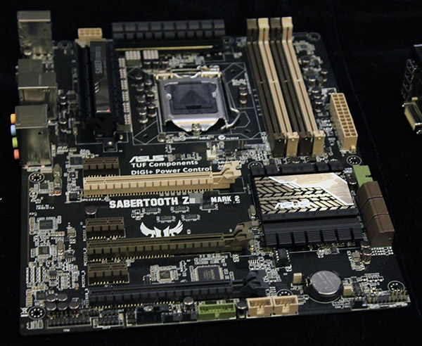 Материнская плата Asus Sabertooth Z97 Mark 2 Материнская плата Asus Sabertooth Z97 Mark 2