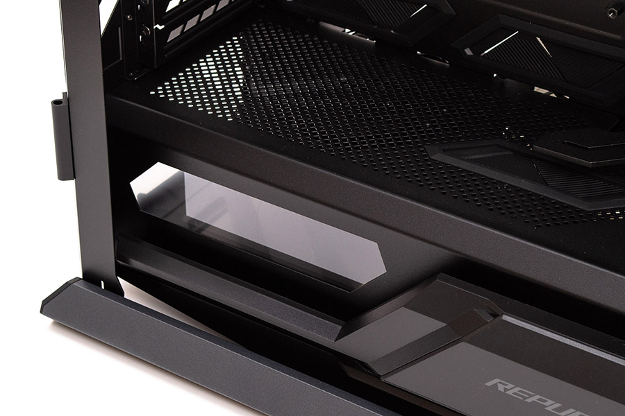 ASUS ROG Hyperion GR701