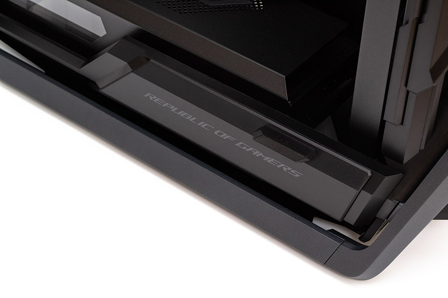 ASUS ROG Hyperion GR701