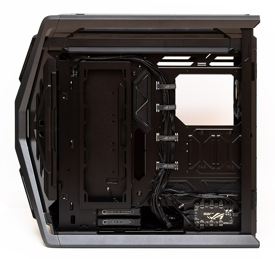 ASUS ROG Hyperion GR701