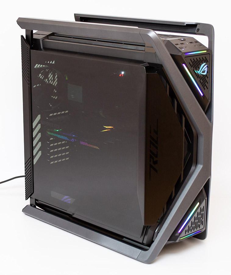 ASUS ROG Hyperion GR701