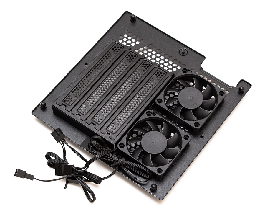 MSI MPG Gungnir 300R Airflow