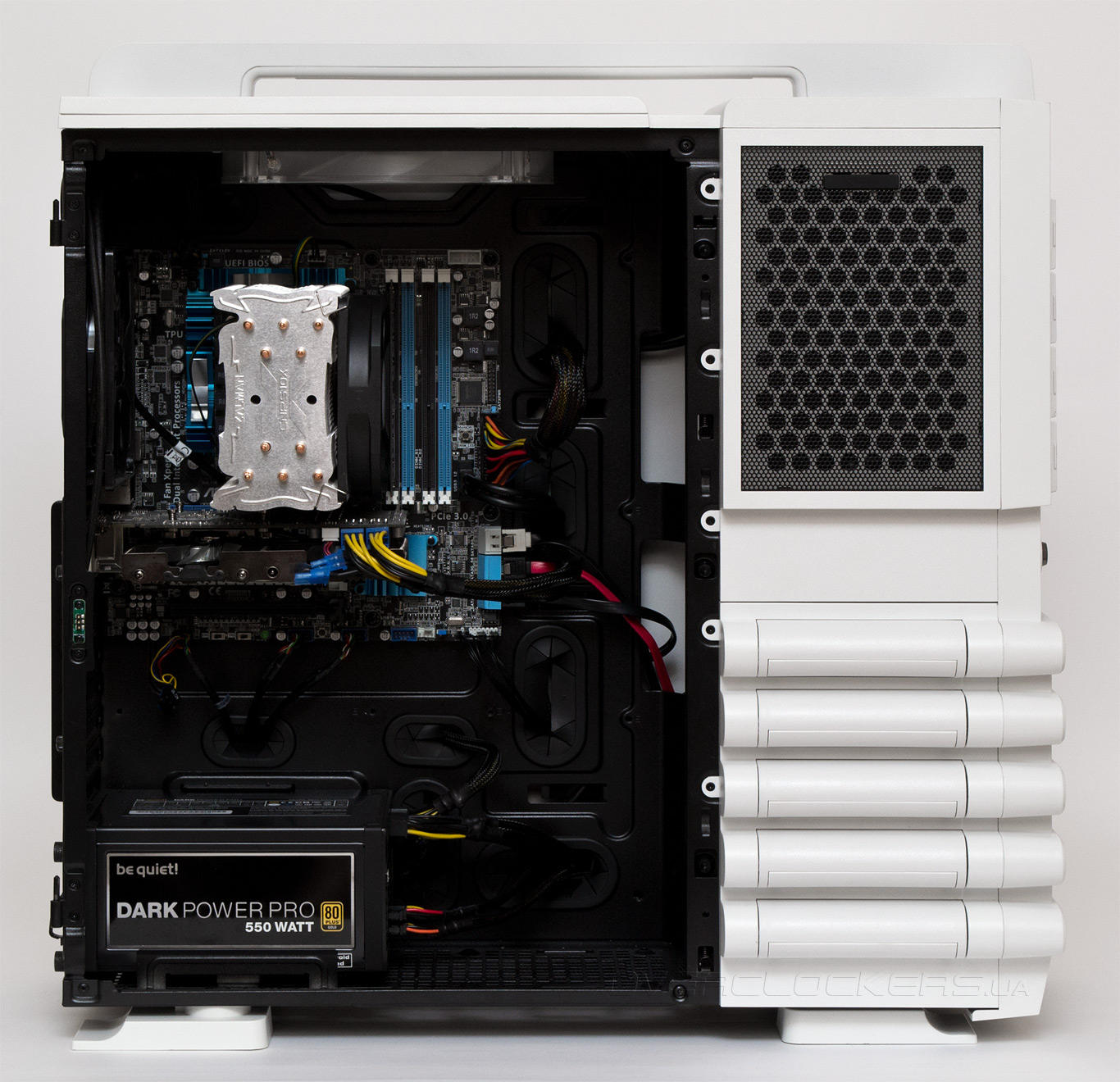 Обзор корпуса Thermaltake Level 10 GT Snow Edition