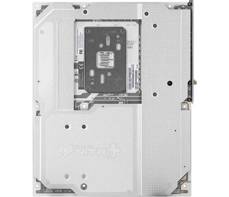 Sapphire выпускает платы Nitro+ X870EA PhantomLink с разъёмом питания для видеокарт ASUS GC-HPWR