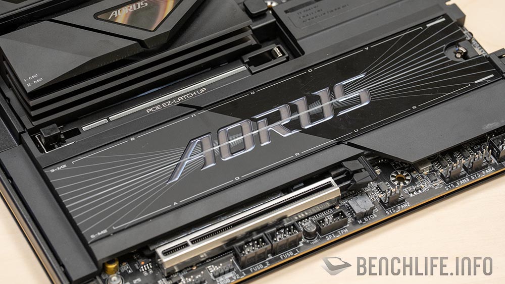 Gigabyte показала першу материнську плату Z990 для процесорів Intel Nova Lake‑S