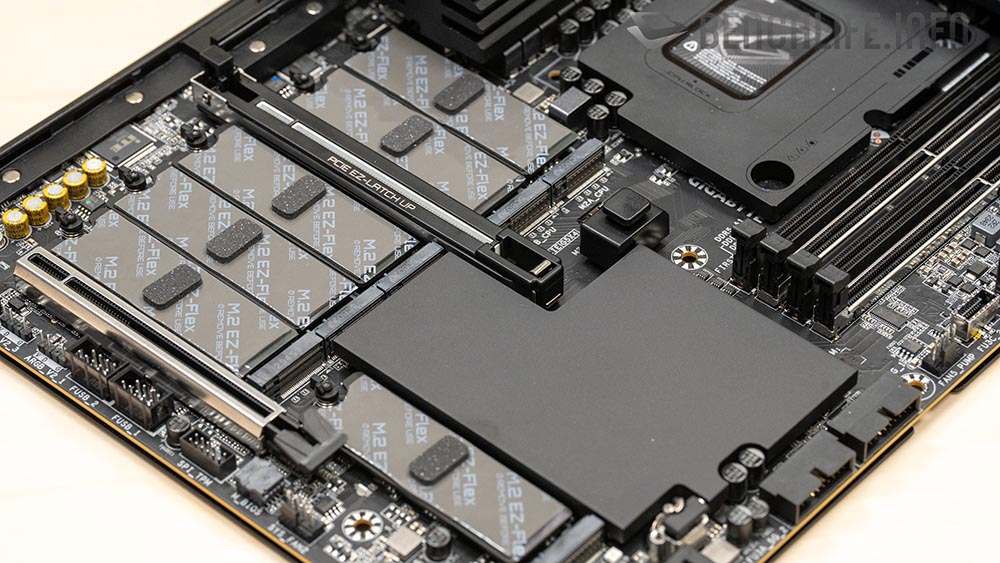 Gigabyte показала першу материнську плату Z990 для процесорів Intel Nova Lake‑S
