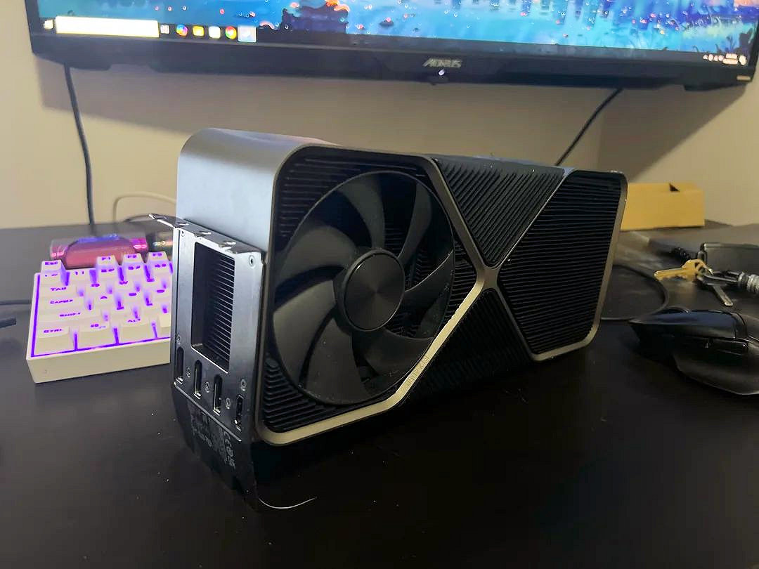 Чутки: NVIDIA може представити GeForce RTX 5090 Ti або Titan Blackwell цього року