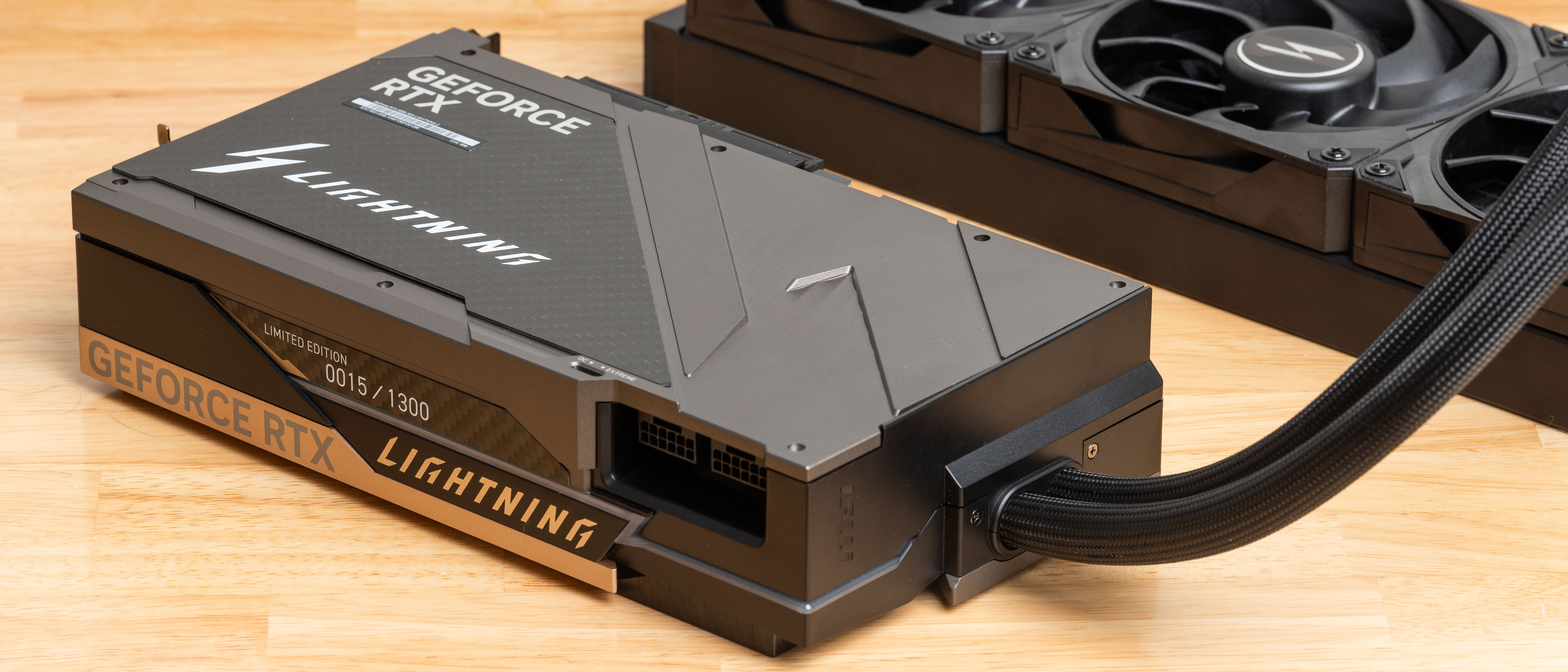 Вийшли огляди MSI GeForce RTX 5090 Lightning Z: претендент на