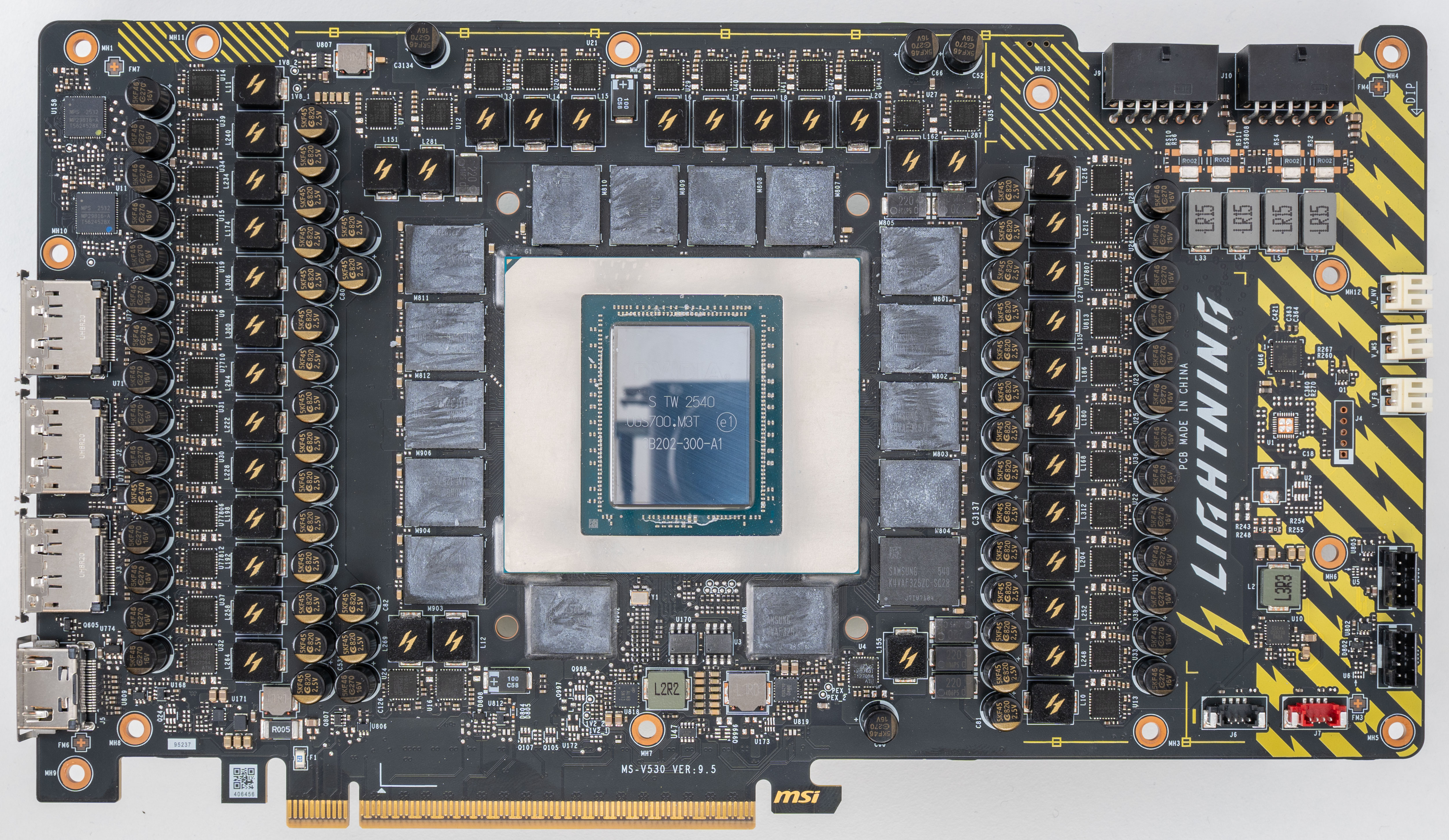 Вийшли огляди MSI GeForce RTX 5090 Lightning Z: претендент на
