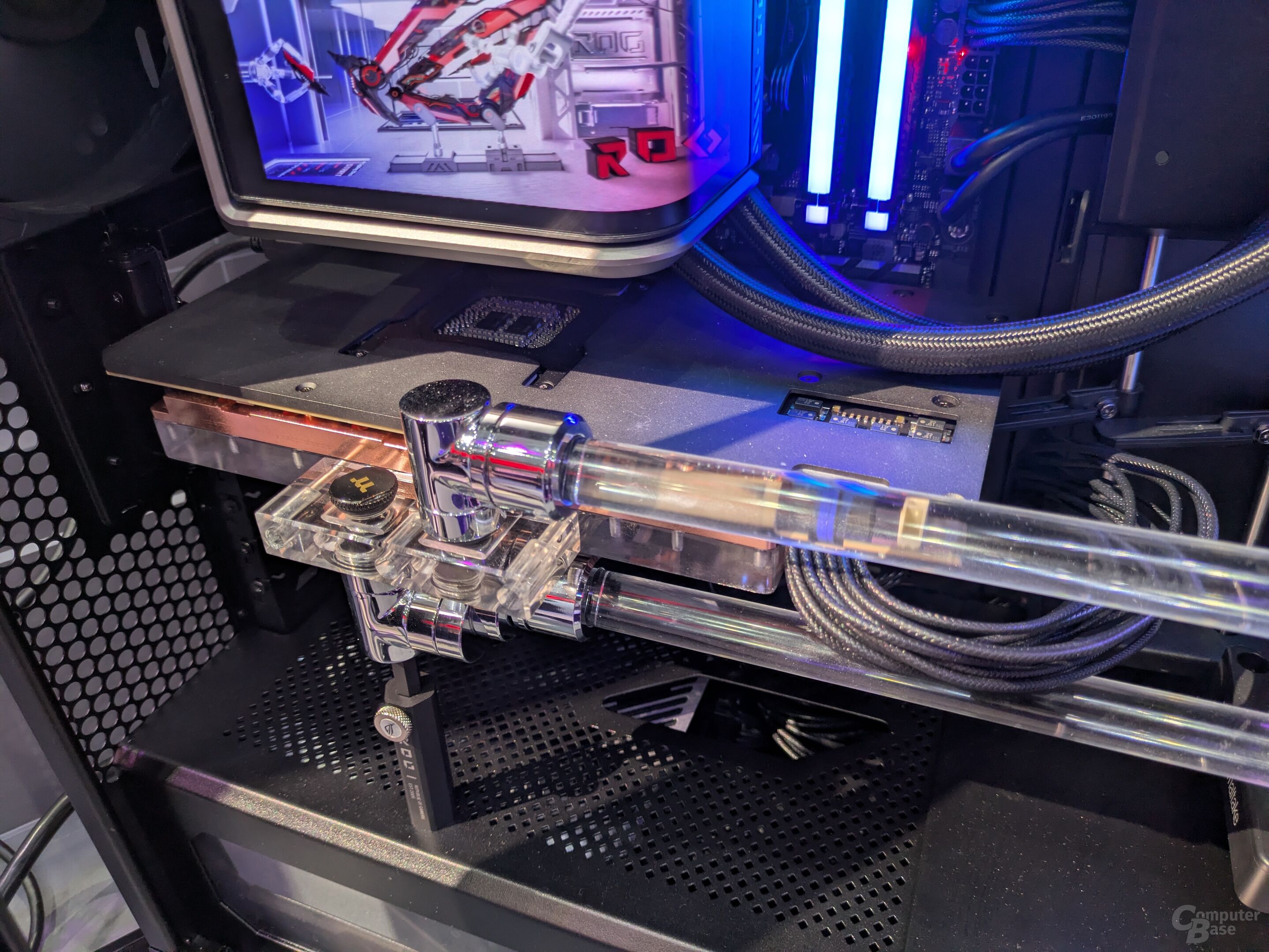 ASUS показала 48-вольтовую GeForce RTX 5090: более 1000 Вт через кабель 12V-2x6