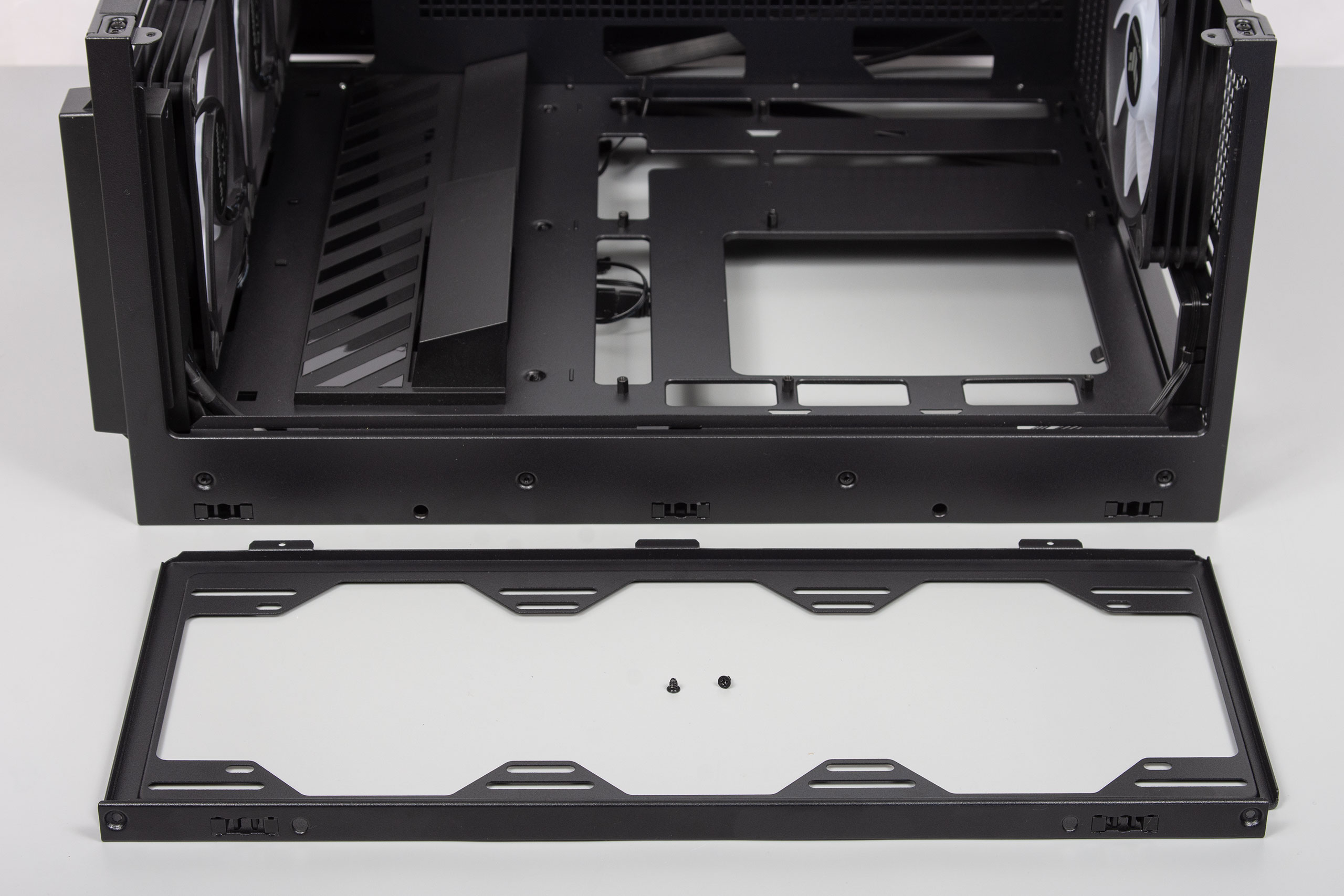 Обзор корпуса ASUS TUF Gaming GT302 ARGB формата BTF Edition