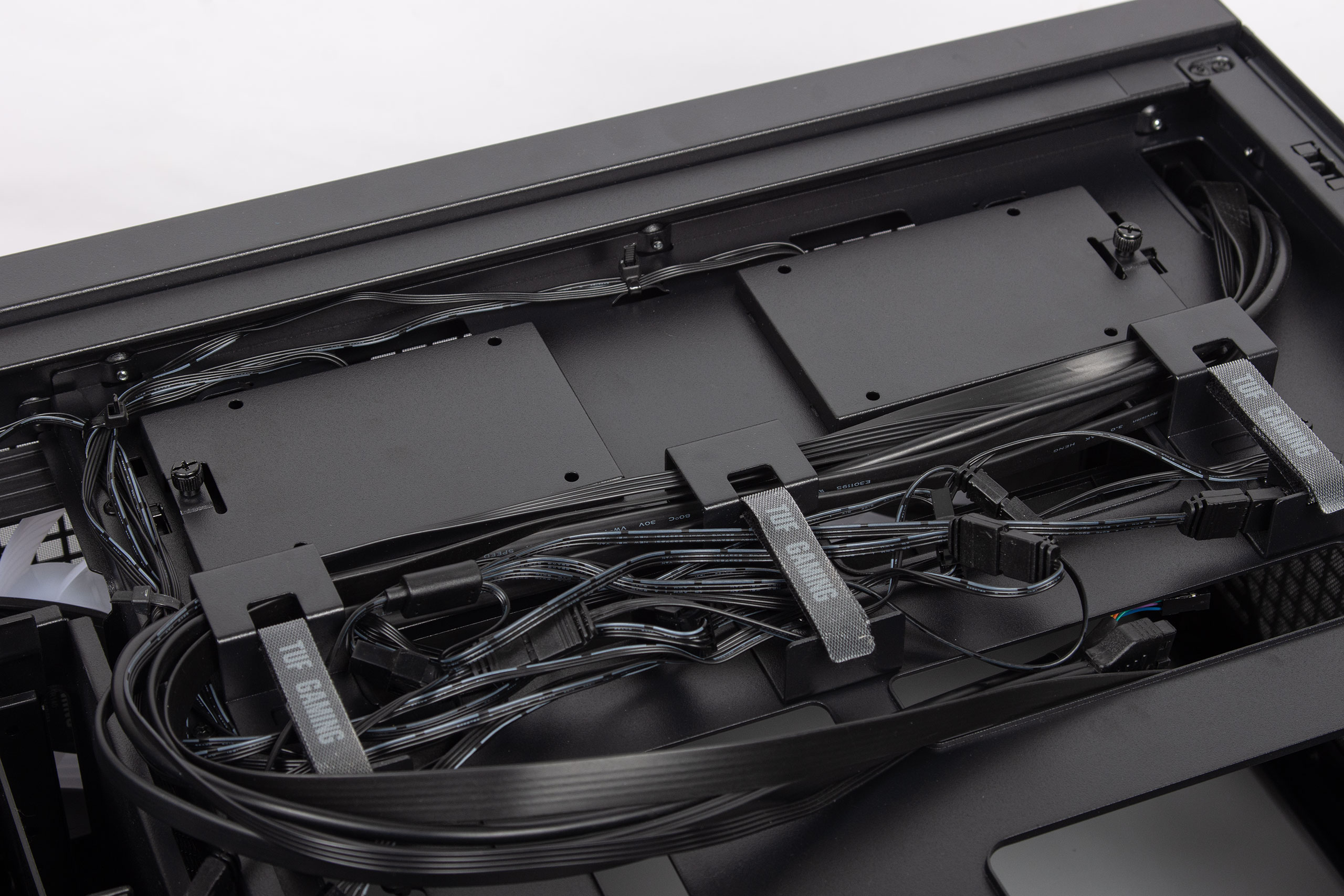 Обзор корпуса ASUS TUF Gaming GT302 ARGB формата BTF Edition