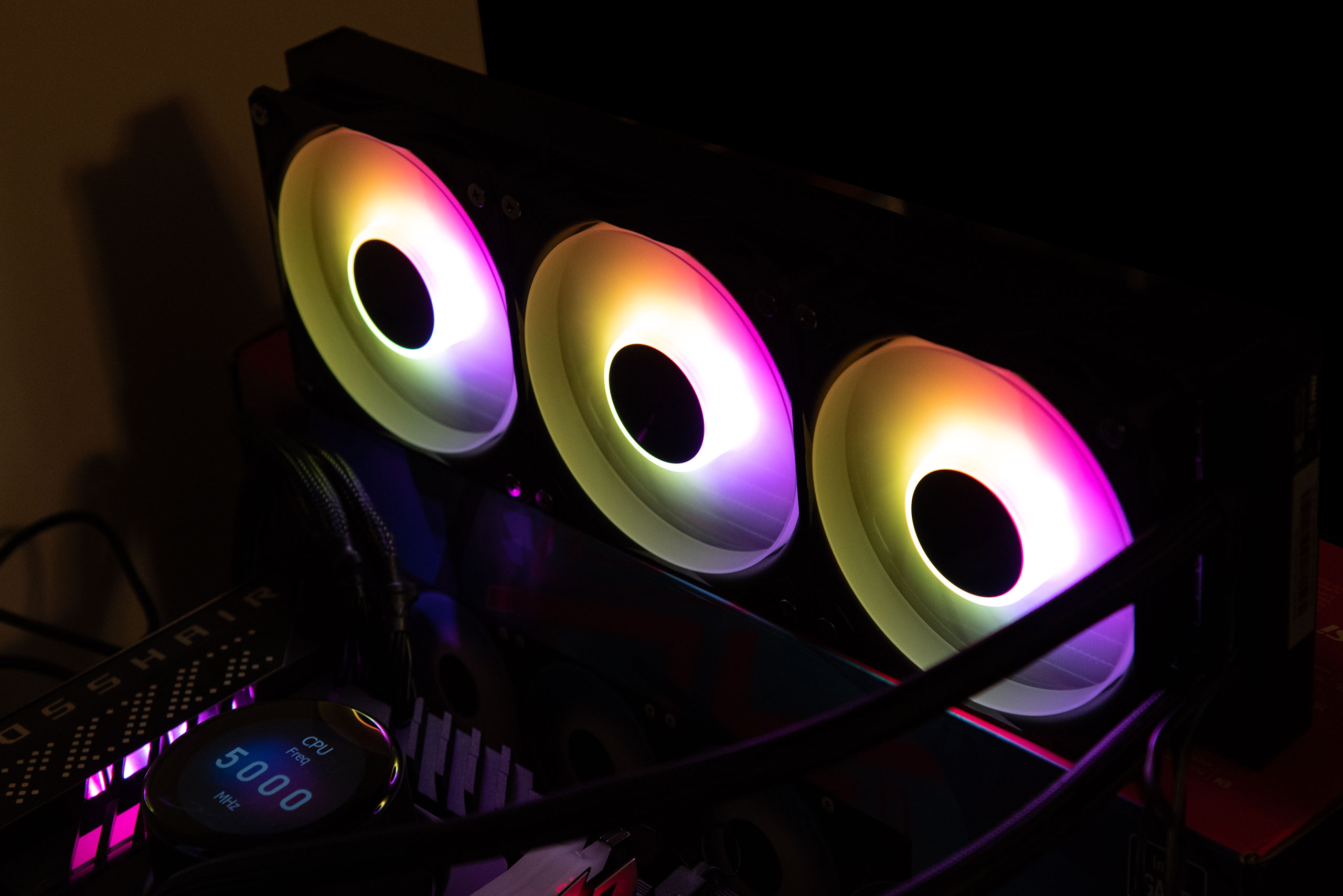 Огляд та тестування системи рідинного охолодження MSI MPG Coreliquid P13 360. Ігри та відео на екрані AiO?!