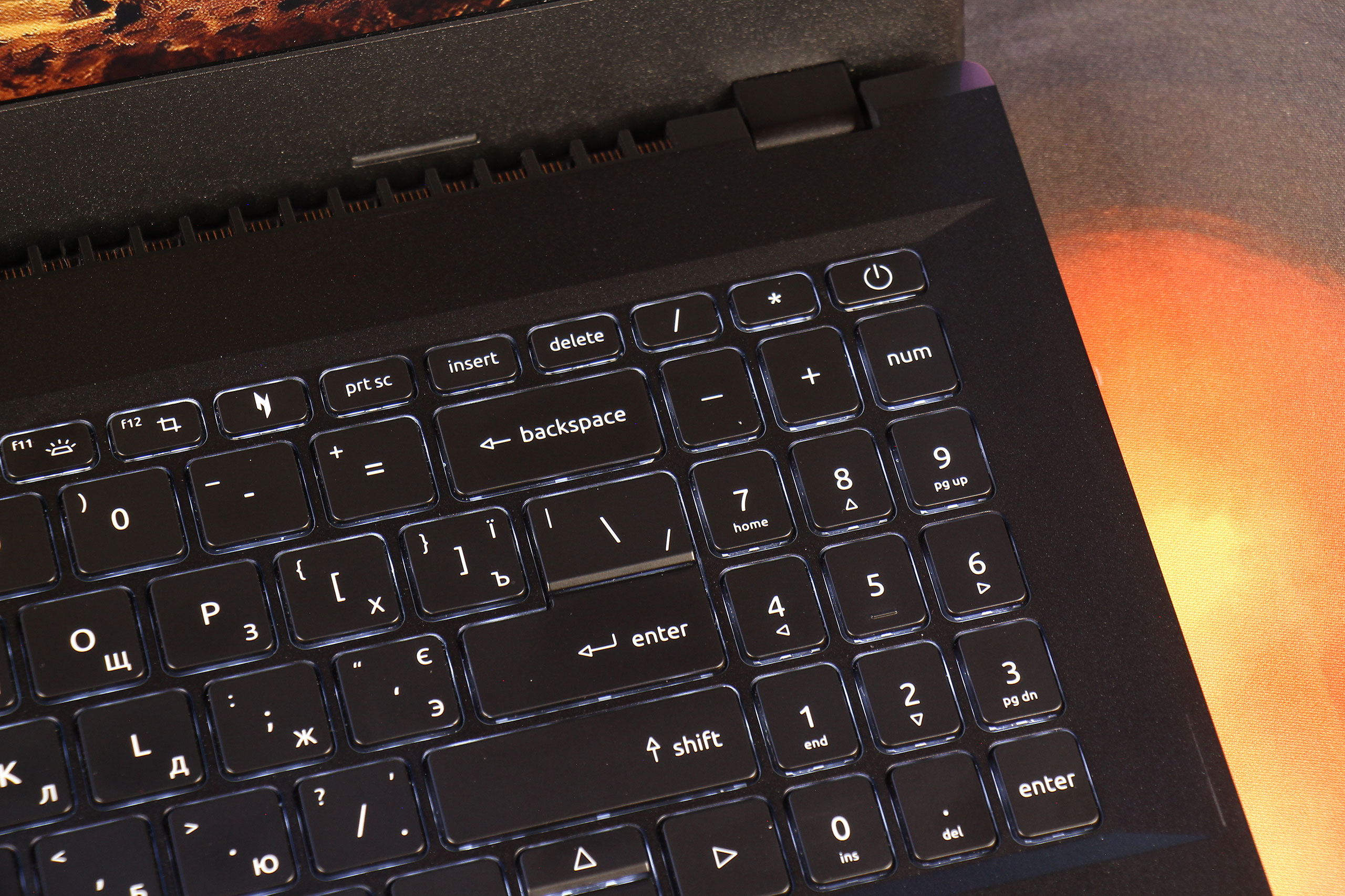 Обзор и тестирование игрового 15″ ноутбука Acer Nitro V 15 ANV15-41 на базе процессора AMD Ryzen 5 7535HS и видеокарты Nvidia GeForce RTX 4060 в комплекте с геймпадом Acer Nitro NRG300