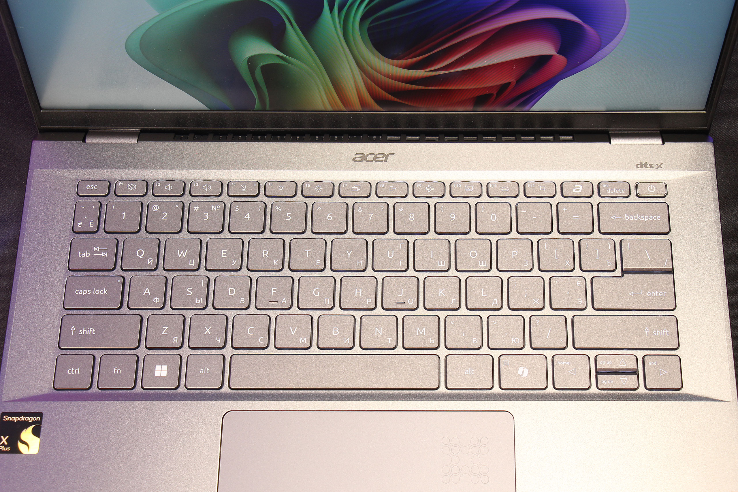 Огляд та тестування Copilot+ ноутбука Acer Swift 14 AI (SF14-11-X6V5) на базі процесора Snapdragon X Plus