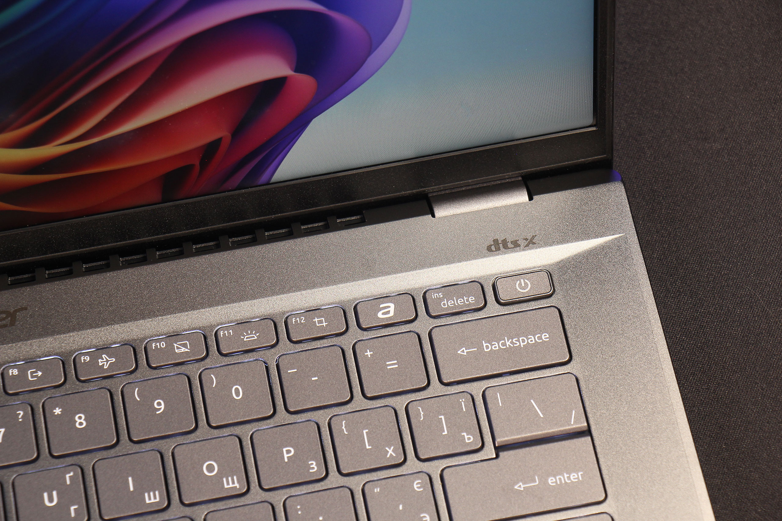 Огляд та тестування Copilot+ ноутбука Acer Swift 14 AI (SF14-11-X6V5) на базі процесора Snapdragon X Plus