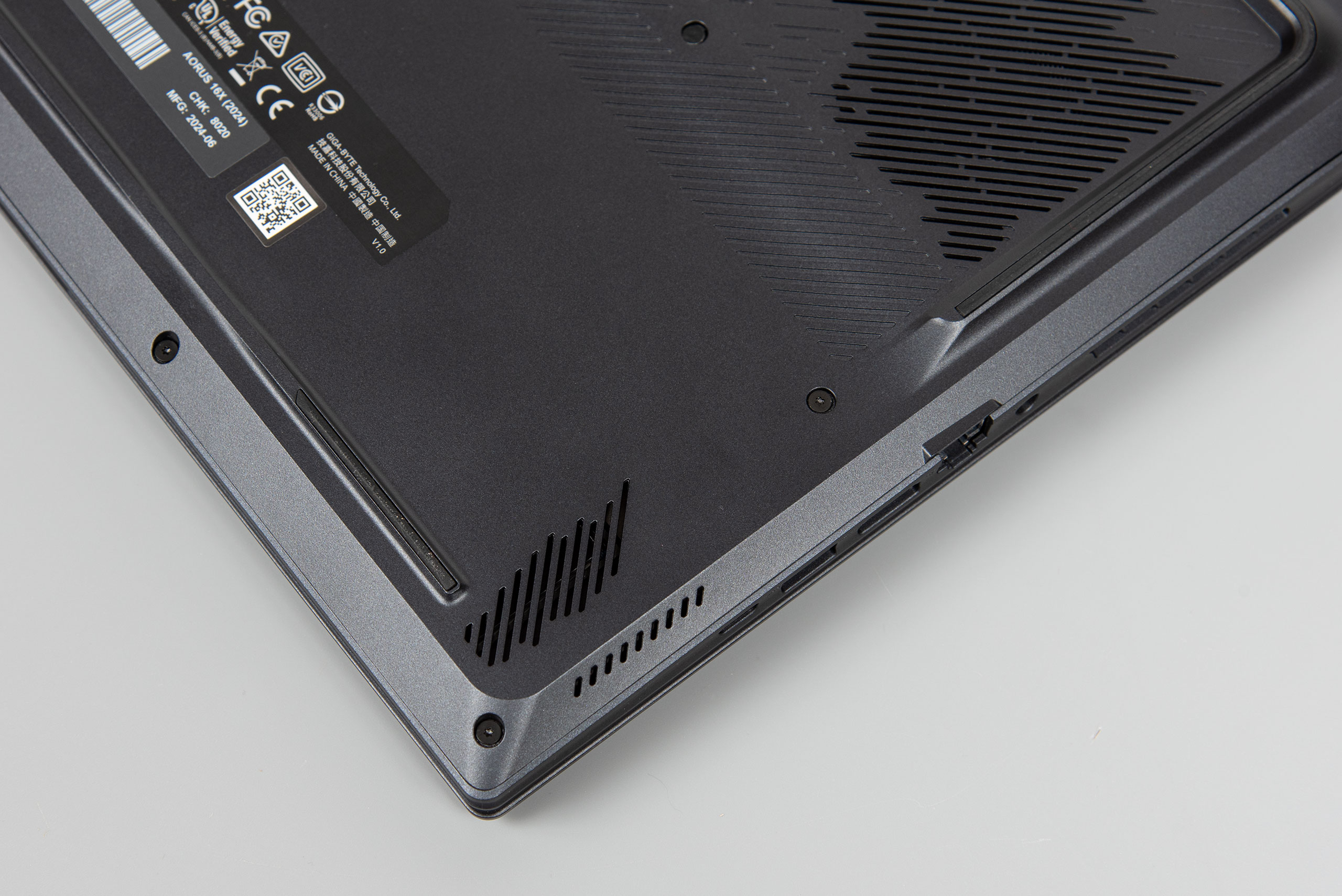 Обзор и тестирование игрового 16″ ноутбука Gigabyte Aorus 16X (2024) на базе процессора Intel Core i9-14900HX и видеокарты Nvidia GeForce RTX 4070