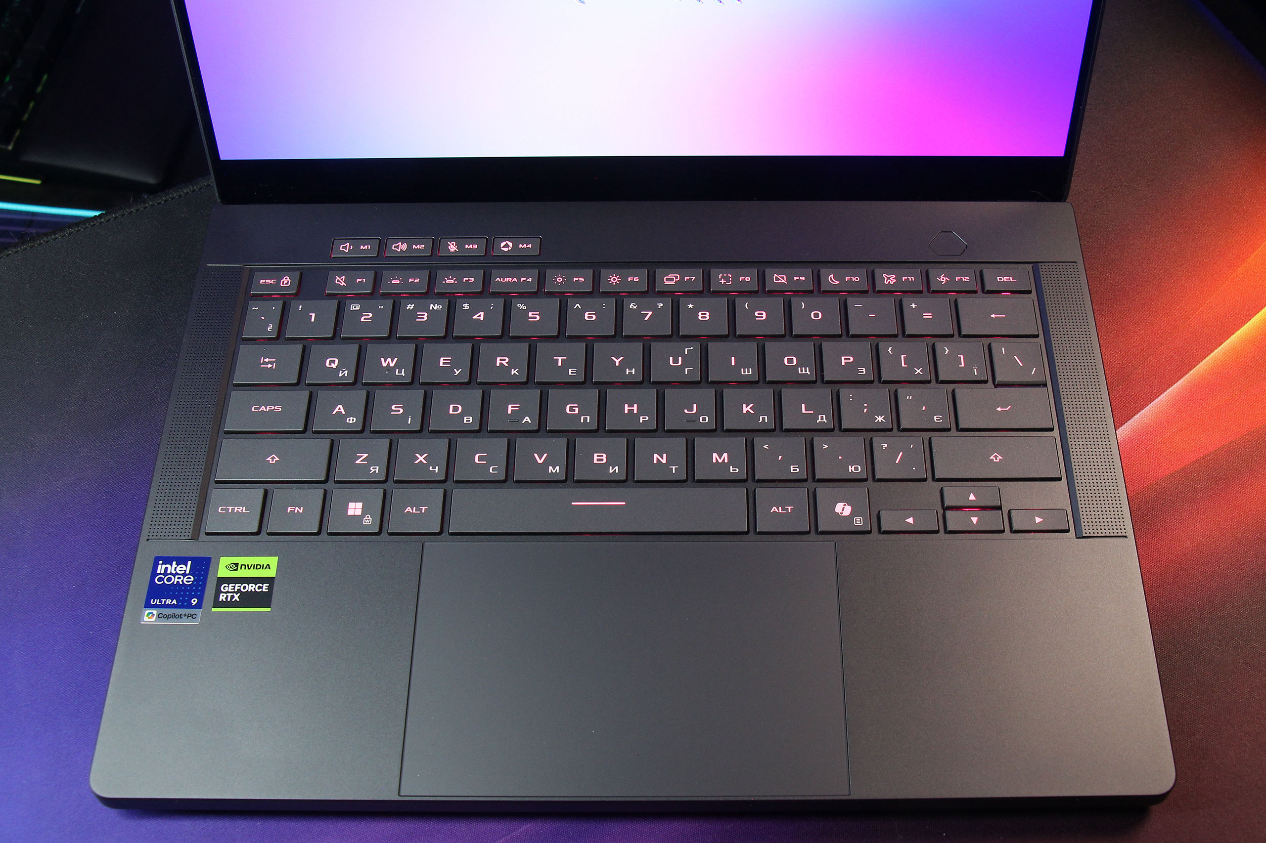 Огляд та тестування ультратонкого ігрового 14″ ноутбука ASUS ROG Zephyrus G14 (2026) GU405AW на базі процесора Intel Core Ultra 9 386H та відеокарти NVIDIA GeForce RTX 5080