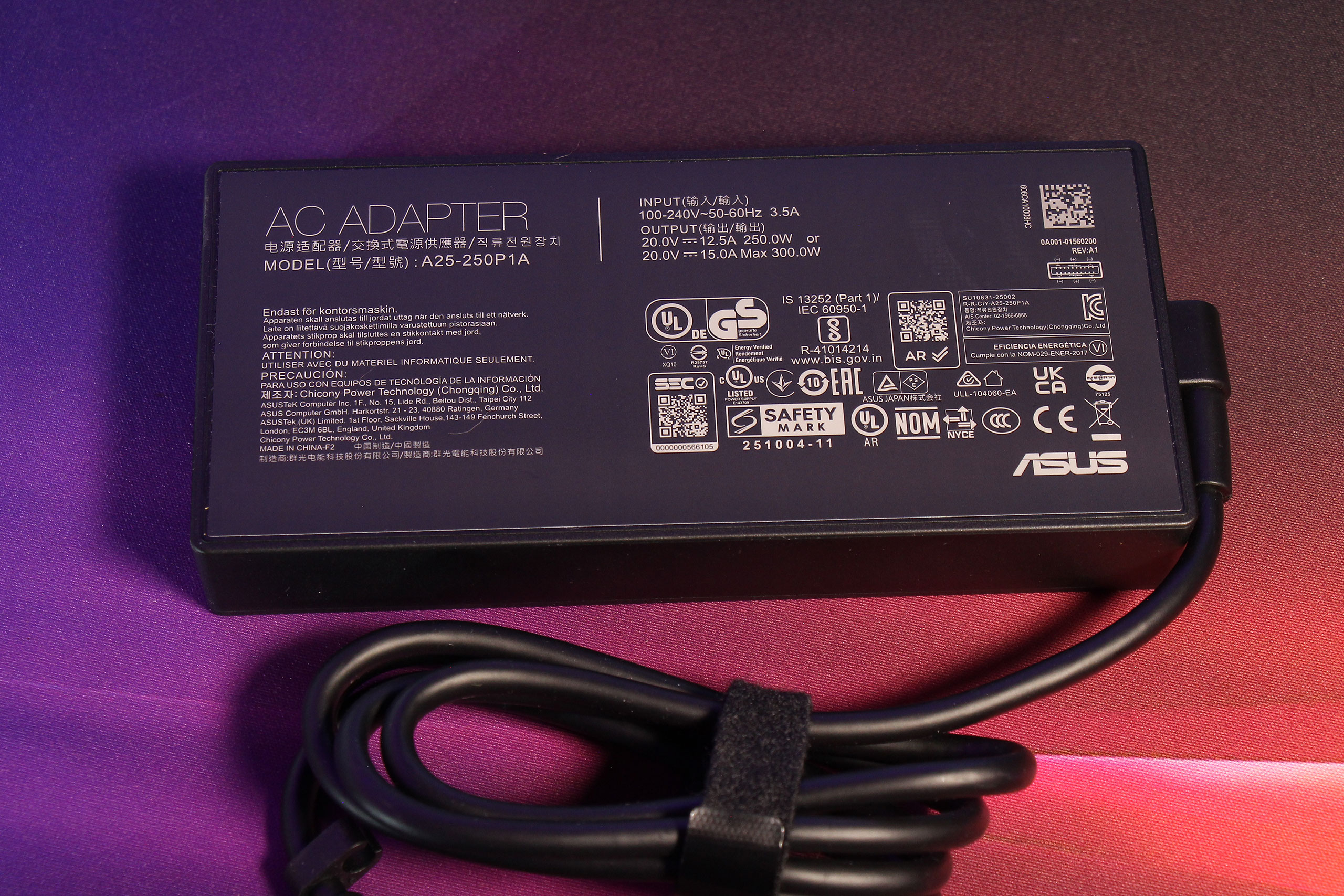 Огляд та тестування ультратонкого ігрового 14″ ноутбука ASUS ROG Zephyrus G14 (2026) GU405AW на базі процесора Intel Core Ultra 9 386H та відеокарти NVIDIA GeForce RTX 5080