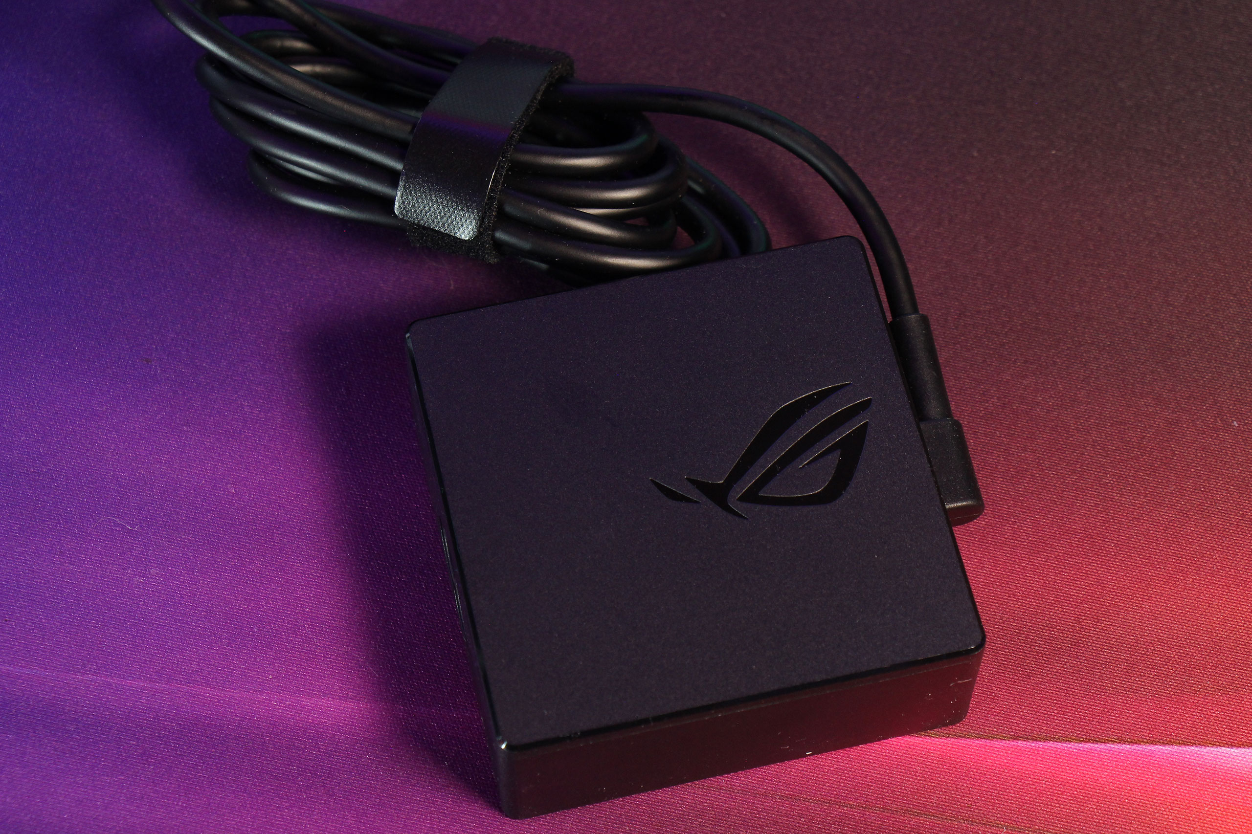 Огляд та тестування ультратонкого ігрового 14″ ноутбука ASUS ROG Zephyrus G14 (2026) GU405AW на базі процесора Intel Core Ultra 9 386H та відеокарти NVIDIA GeForce RTX 5080