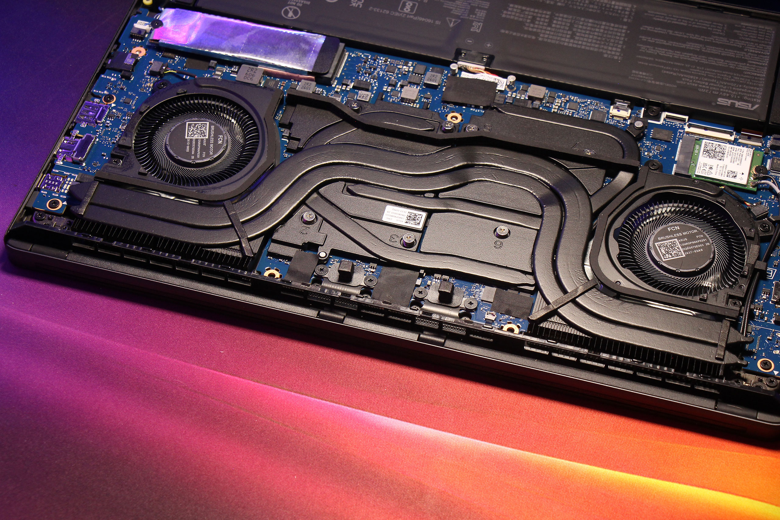 Огляд та тестування ультратонкого ігрового 14″ ноутбука ASUS ROG Zephyrus G14 (2026) GU405AW на базі процесора Intel Core Ultra 9 386H та відеокарти NVIDIA GeForce RTX 5080