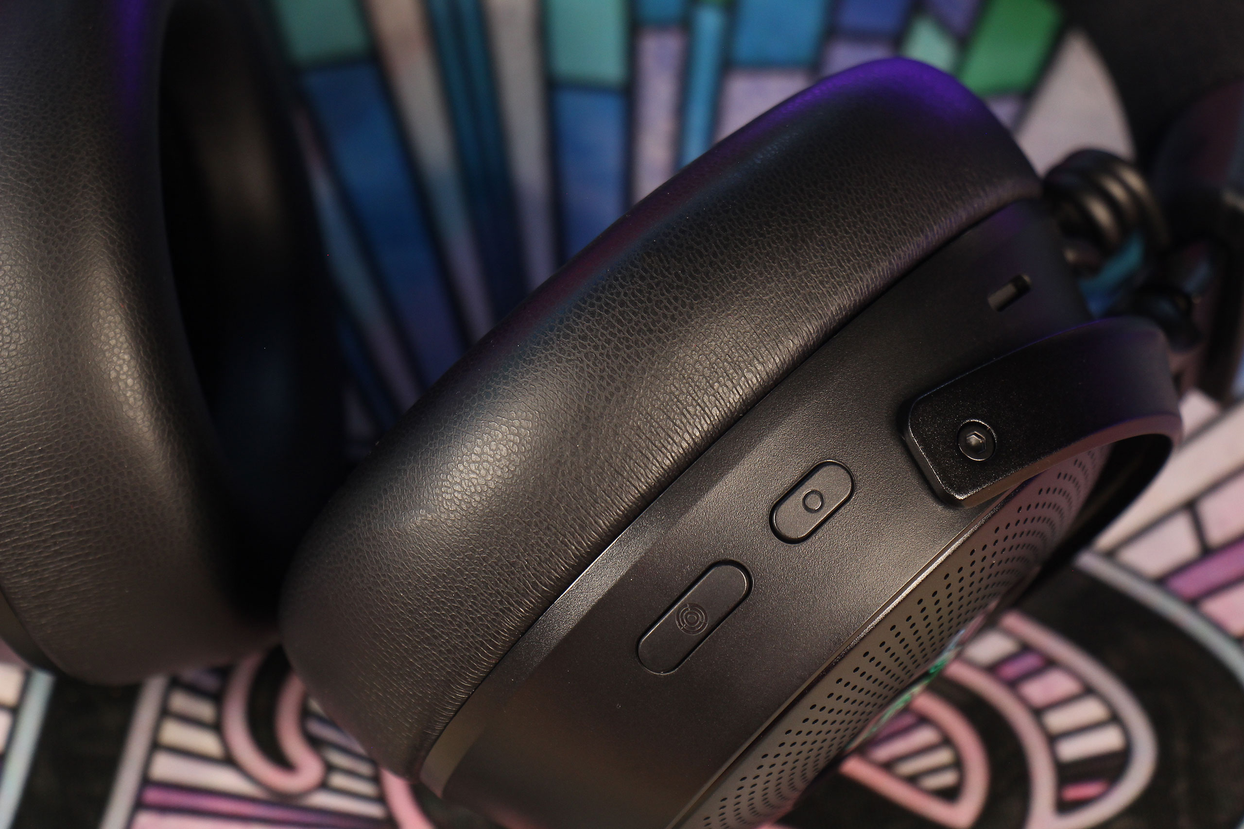 Обзор линейки игровых гарнитур Razer Kraken V4 X, V4 и V4 Pro