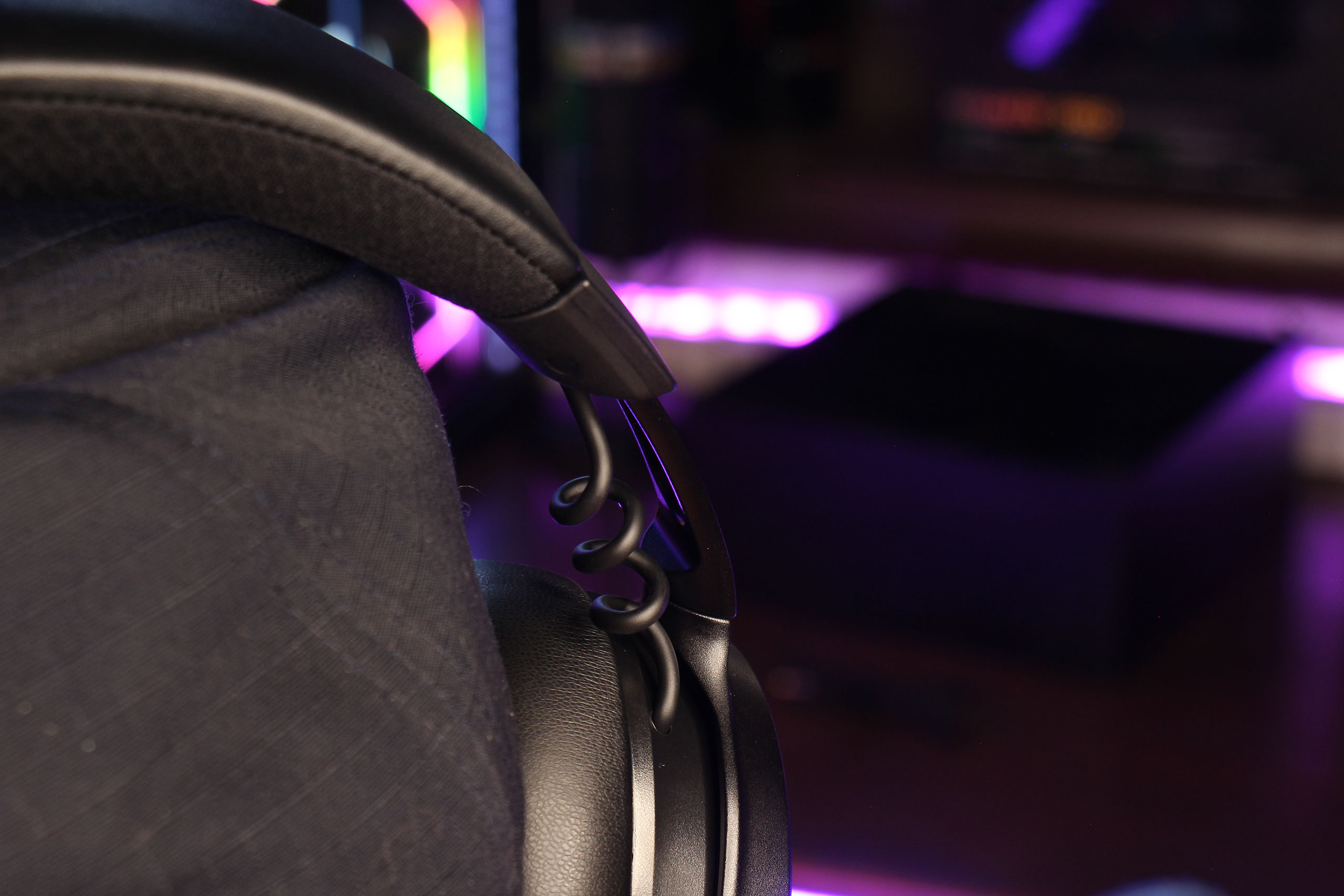 Обзор линейки игровых гарнитур Razer Kraken V4 X, V4 и V4 Pro