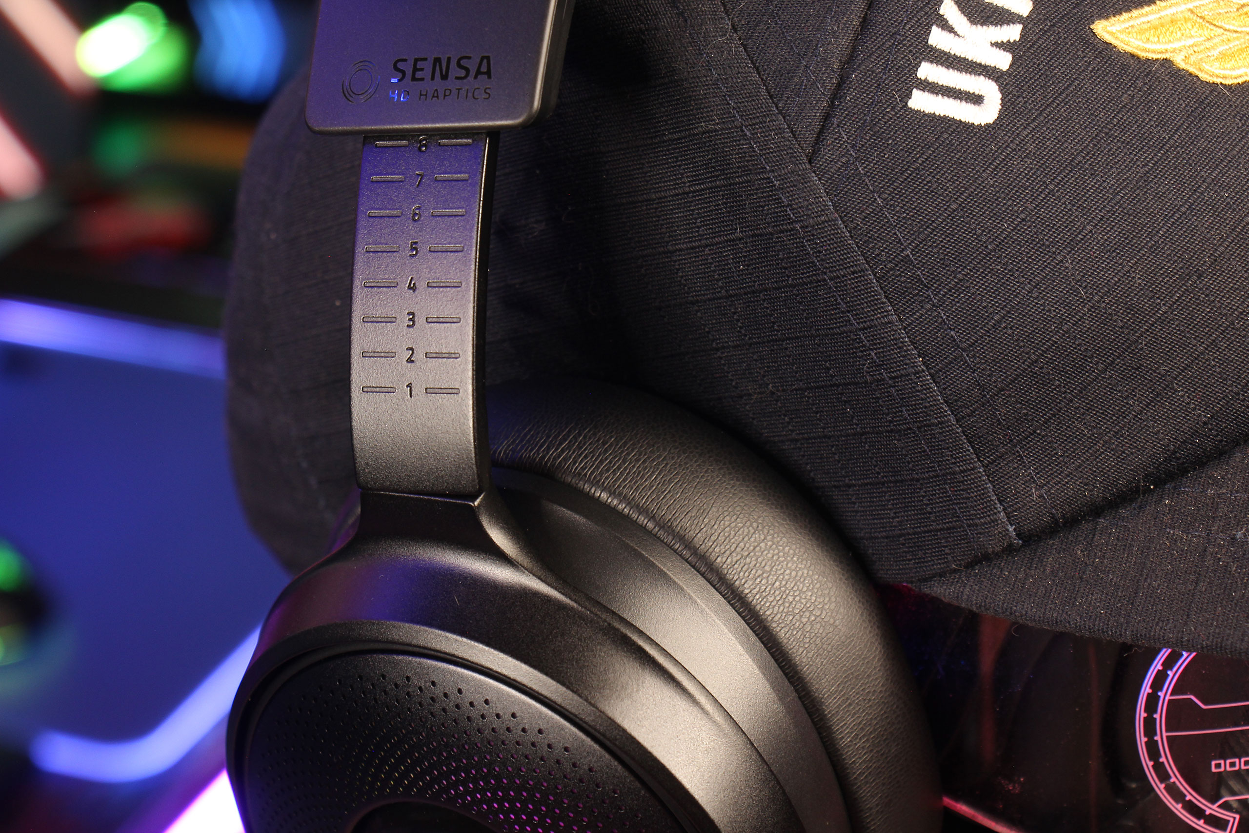 Обзор линейки игровых гарнитур Razer Kraken V4 X, V4 и V4 Pro