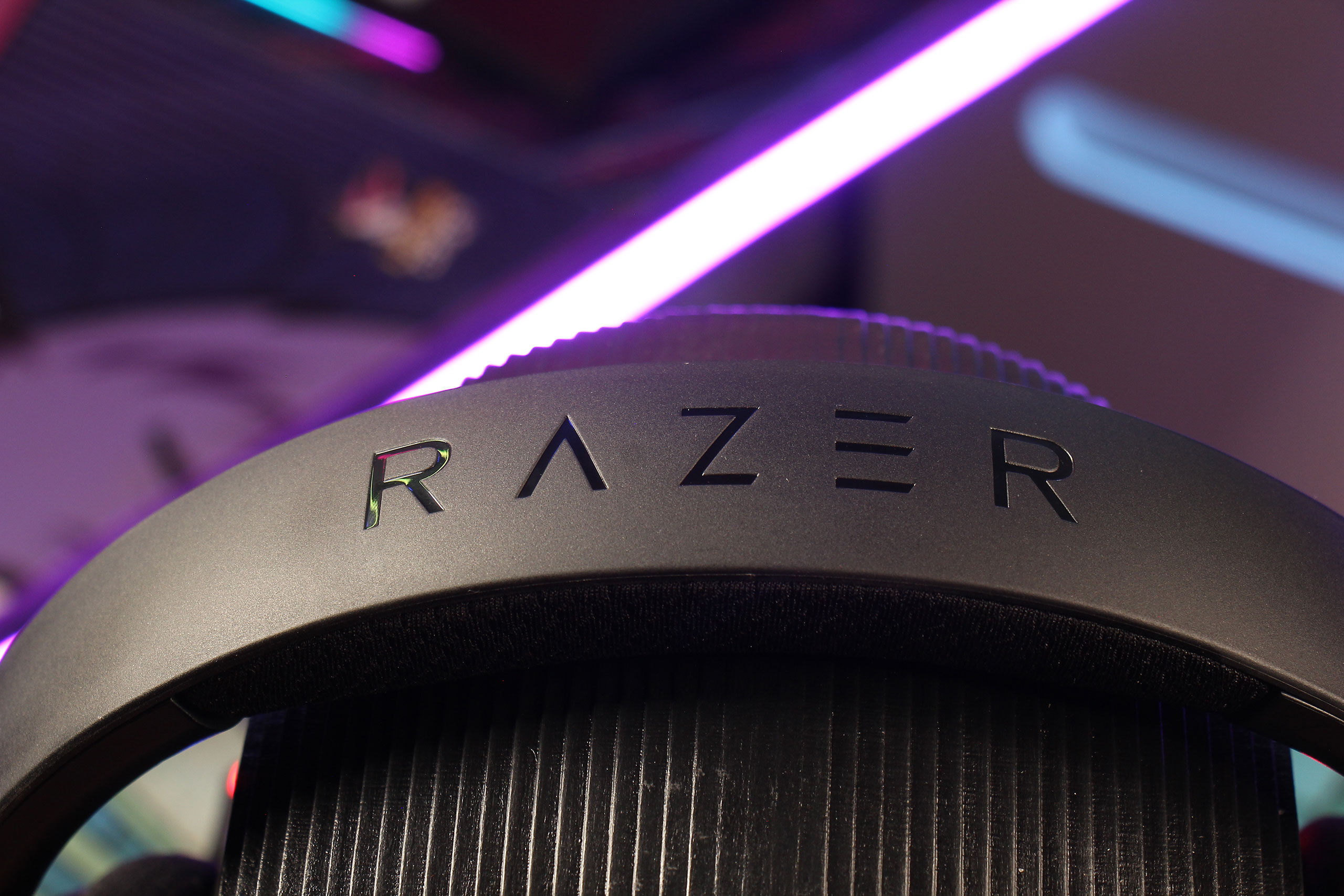 Обзор линейки игровых гарнитур Razer Kraken V4 X, V4 и V4 Pro