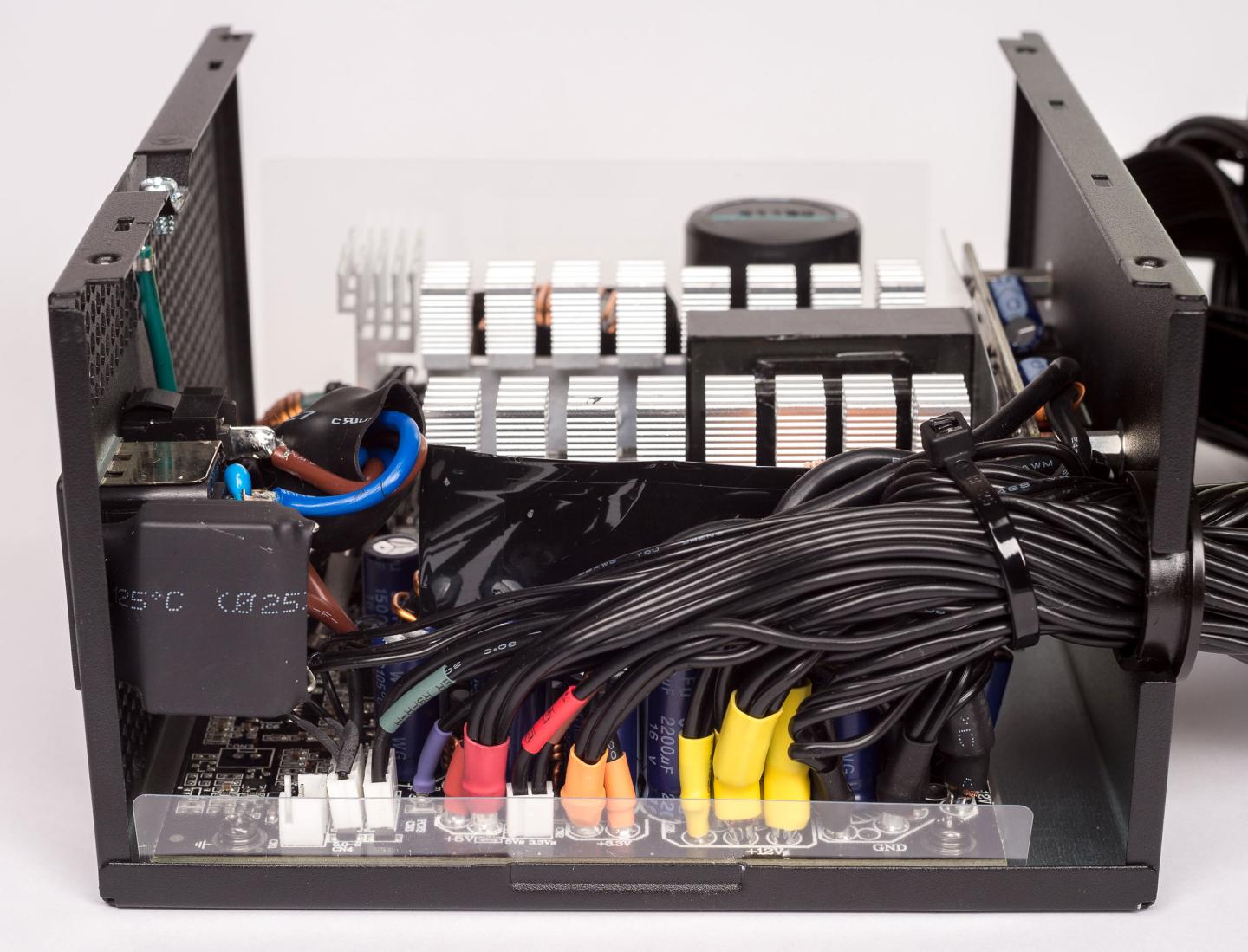 Обзор и тестирование «бронзового» блока питания Chieftec VITA SM3 BPX-850-C с поддержкой видеокарт PCIe 5.0 и мощностью 850 Вт