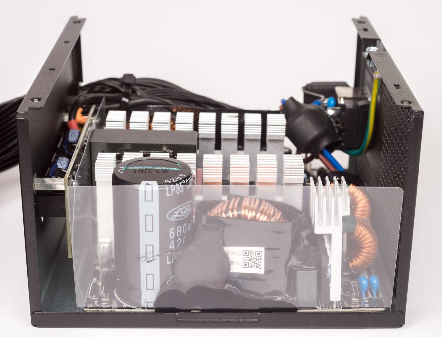 Обзор и тестирование «бронзового» блока питания Chieftec VITA SM3 BPX-850-C с поддержкой видеокарт PCIe 5.0 и мощностью 850 Вт