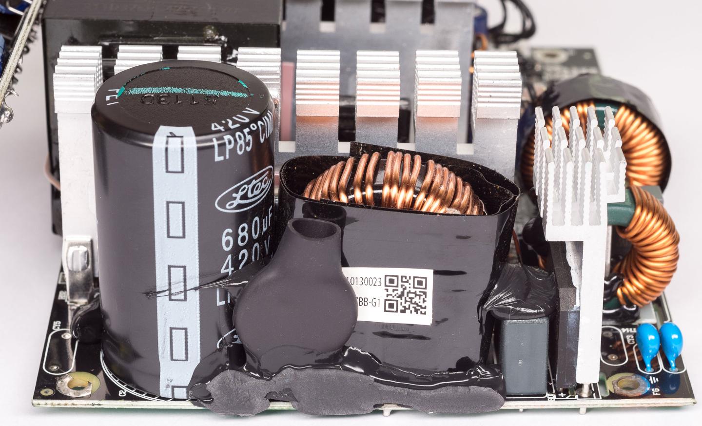 Обзор и тестирование «бронзового» блока питания Chieftec VITA SM3 BPX-850-C с поддержкой видеокарт PCIe 5.0 и мощностью 850 Вт