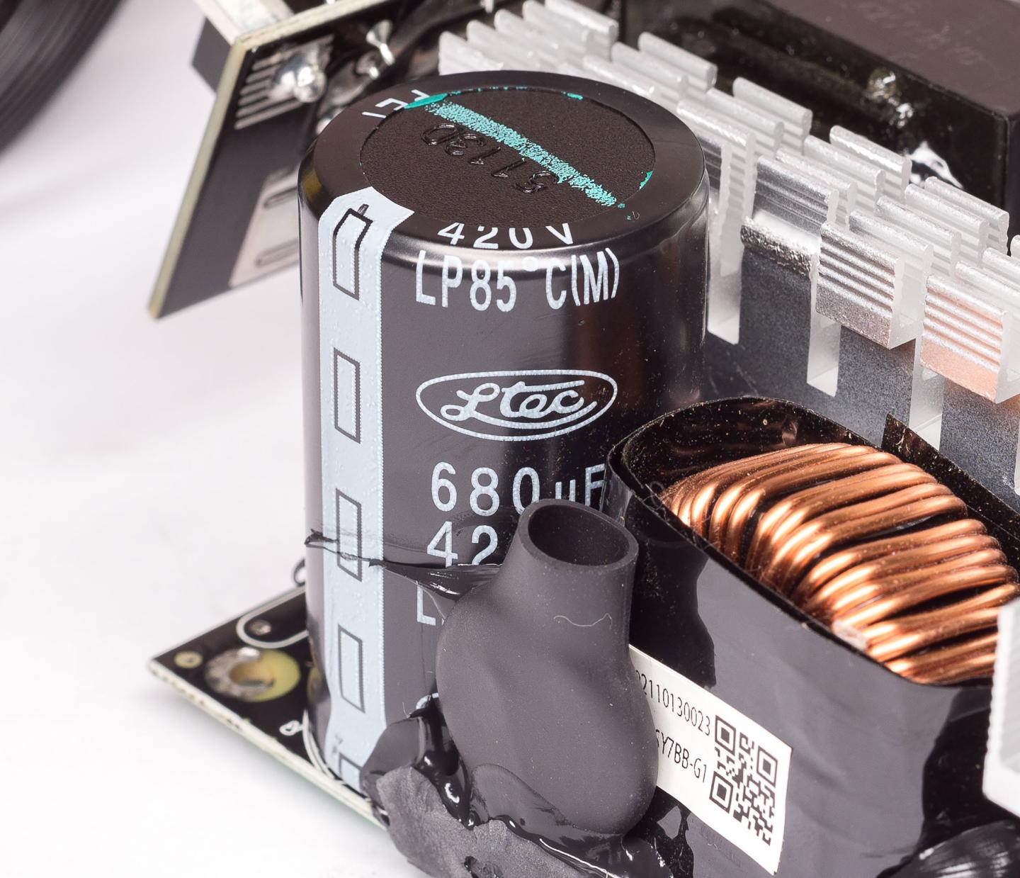 Обзор и тестирование «бронзового» блока питания Chieftec VITA SM3 BPX-850-C с поддержкой видеокарт PCIe 5.0 и мощностью 850 Вт