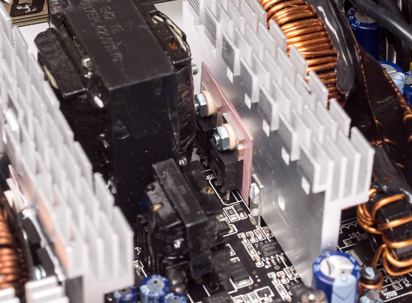 Обзор и тестирование «бронзового» блока питания Chieftec VITA SM3 BPX-850-C с поддержкой видеокарт PCIe 5.0 и мощностью 850 Вт