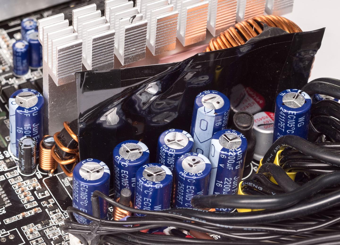 Обзор и тестирование «бронзового» блока питания Chieftec VITA SM3 BPX-850-C с поддержкой видеокарт PCIe 5.0 и мощностью 850 Вт