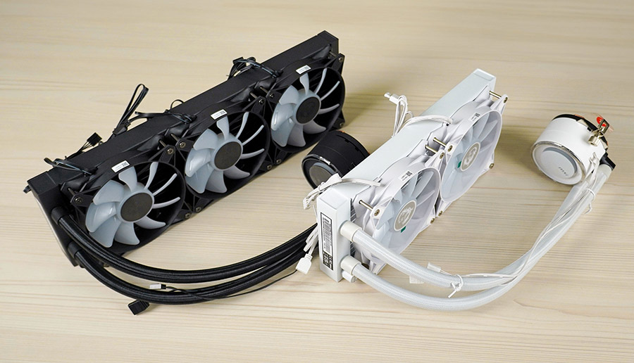 MSI MAG CoreLiquid E360 та MAG CoreLiquid E240