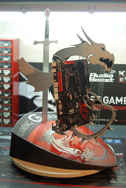 MSI Dragon custom case