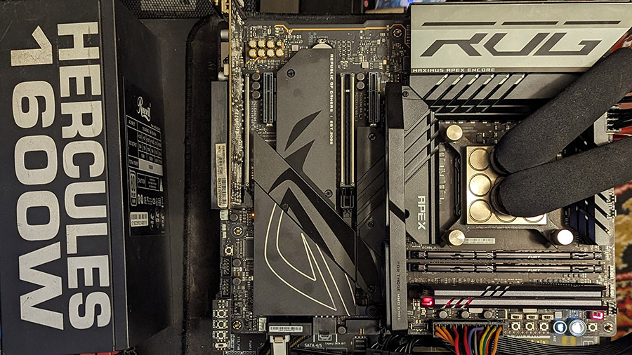 ASUS ROG Maximus Z790 Apex Encore