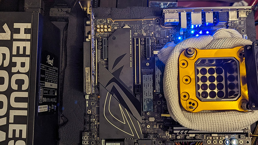 ASUS ROG Maximus Z790 Apex Encore