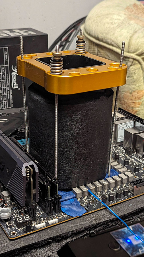 ASUS ROG Maximus Z790 Apex Encore