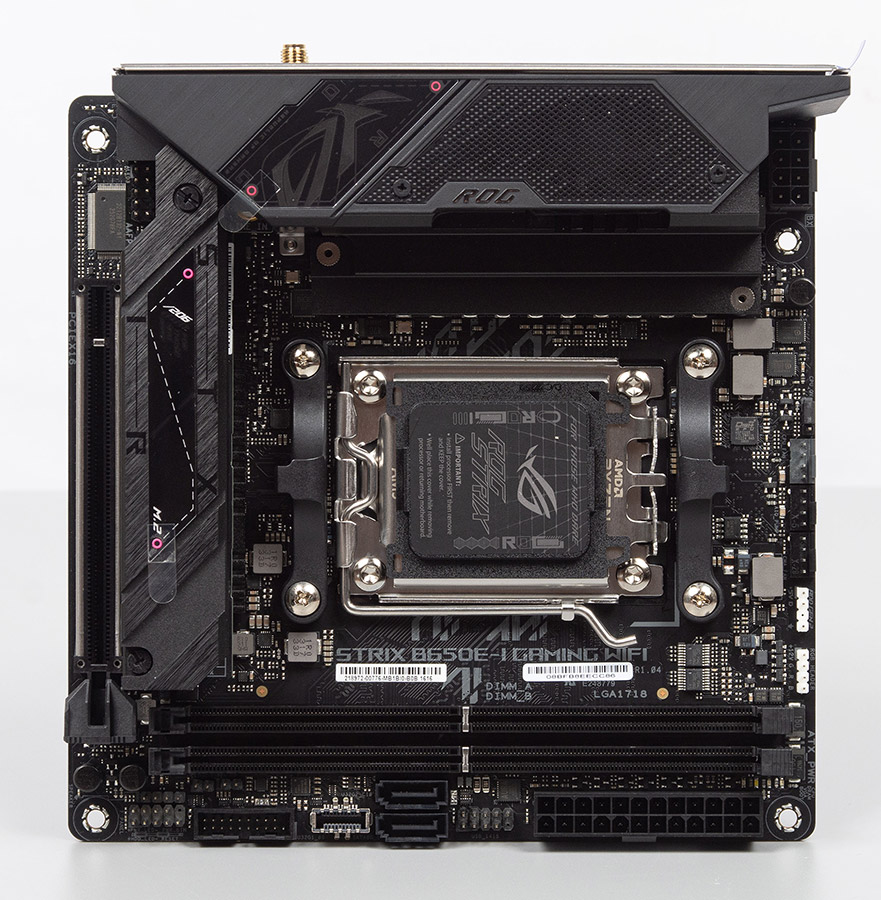 ASUS ROG Strix B650E-I Gaming WIFI