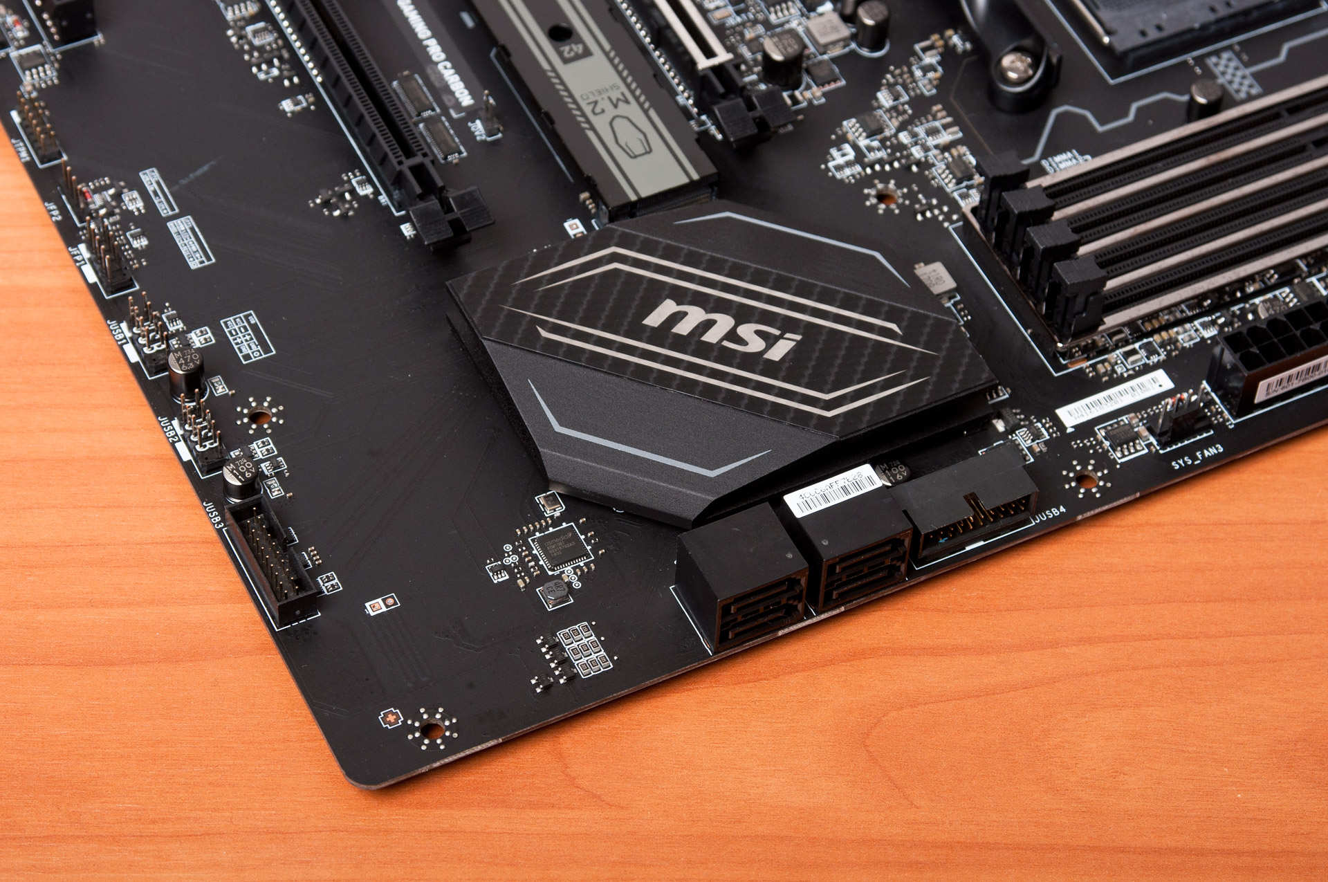 Msi B350 Gaming Pro Carbon Ryzen 2600 Обзор материнской платы MSI B350 Gaming Pro Carbon. Игровая модель для