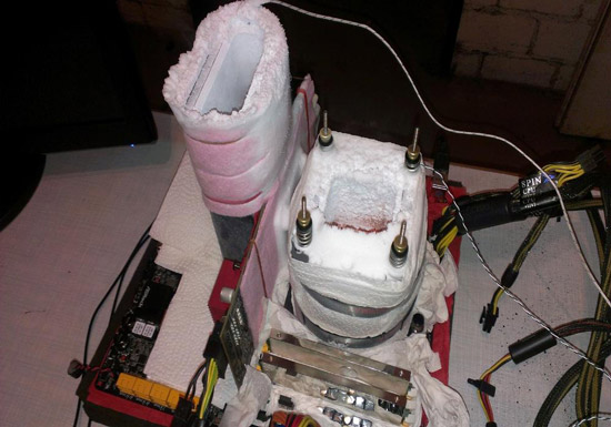 Radeon HD 4890 — 1300 МГц по чипу Radeon HD 4890 — 1300 МГц по чипу