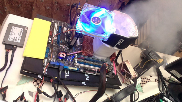 Power Vano разогнал процессор Celeron D 356 до 8322 МГц Power Vano разогнал процессор Celeron D 356 до 8322 МГц