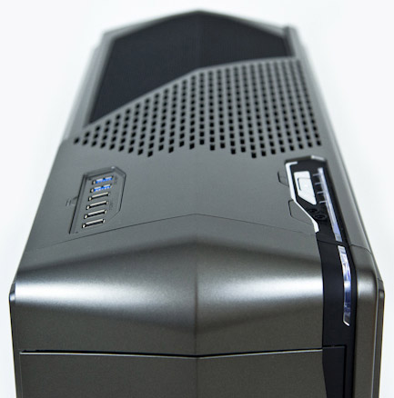 Корпус NZXT Phantom 820