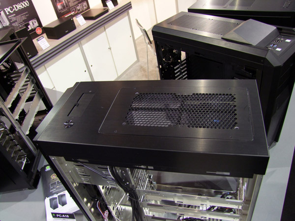 Корпус Lian Li PC-A18