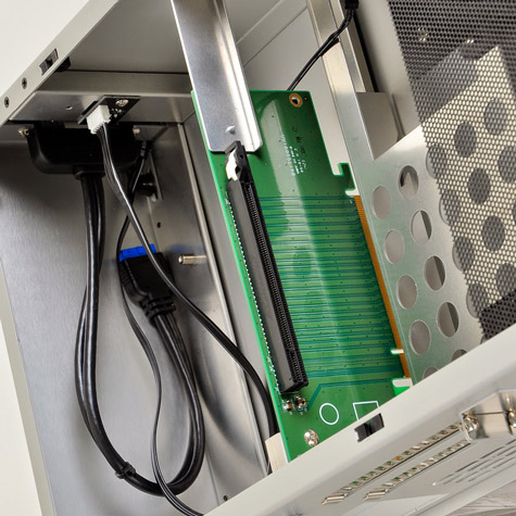 Mini-ITX корпус Lian Li PC-Q19