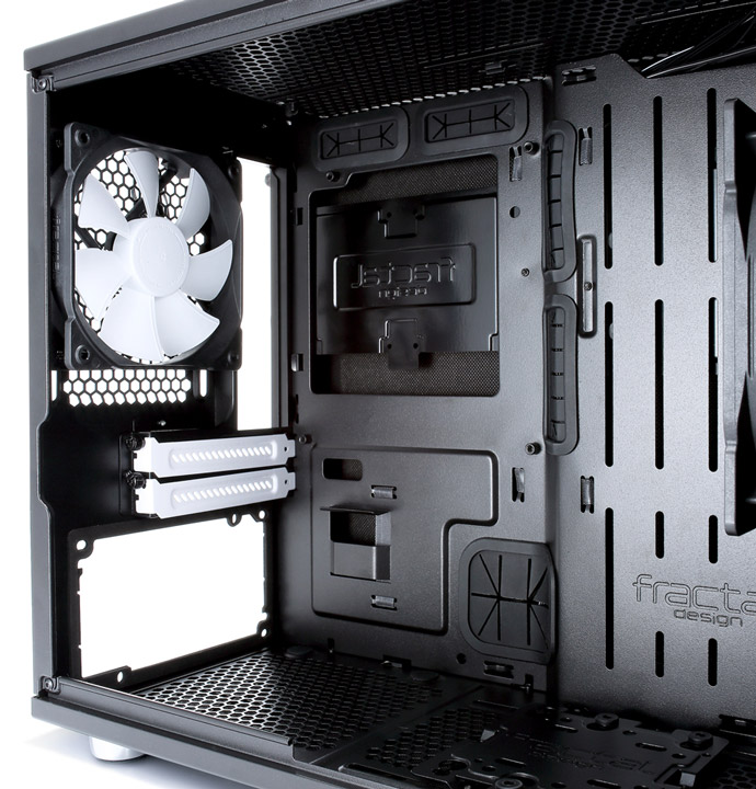 корпус Define Nano S от Fractal Design
