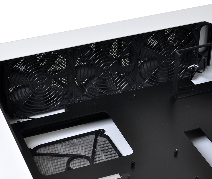 Корпус Lian Li PC-07SW