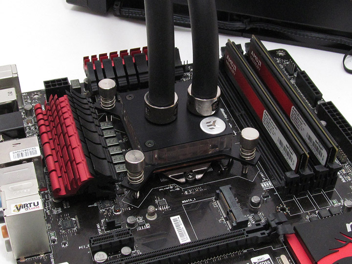 СВО EK-XLC Predator 240 СВО EK-XLC Predator 240